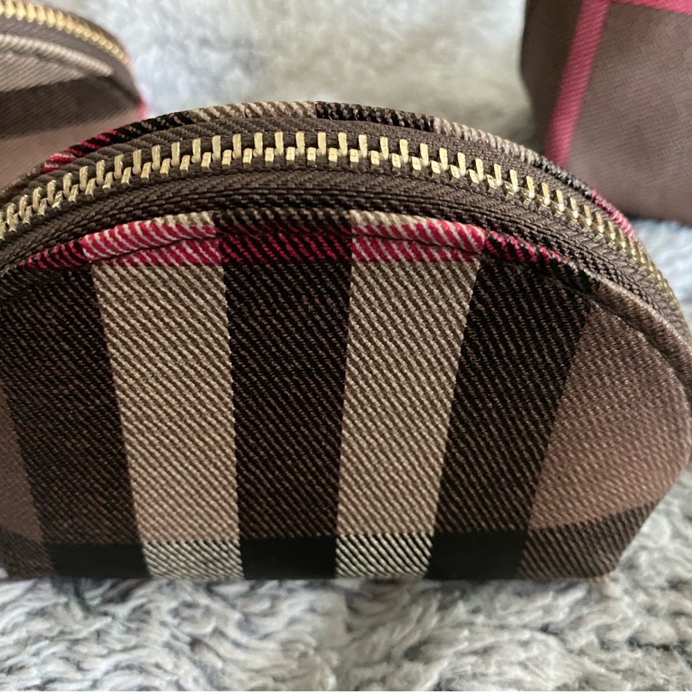 Make up Pouch - Picture 6 of 8